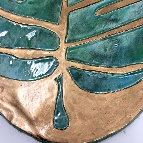 Handmade Ceramic Green and Gold Monstera Leaf Large Tray Coaster - Picture 6 of 16